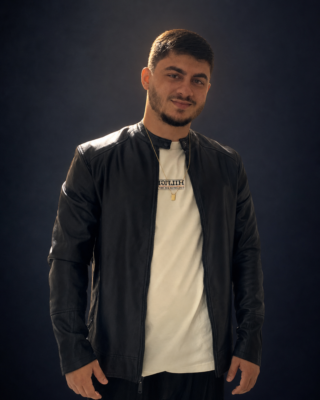 Retrato de Cassio Bonfim, Designer Gráfico e Criador de Cards da NexoCriar